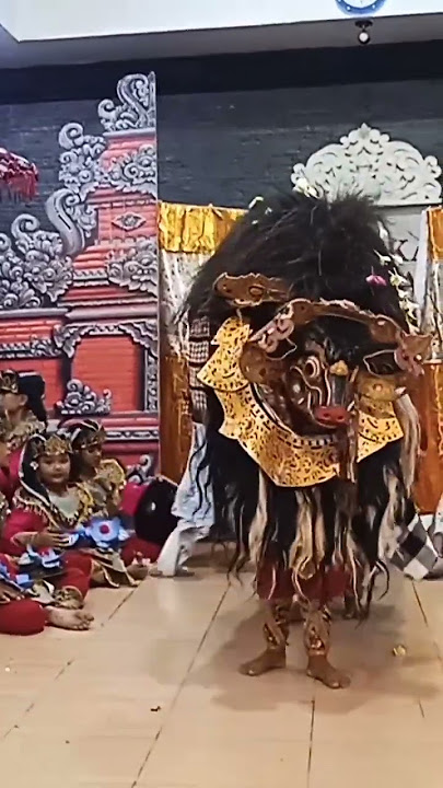 Barong Bangkung Upacara Pura Desa Batubulan Anak Anak #barong #barongbangkung #bali #shorts #seni