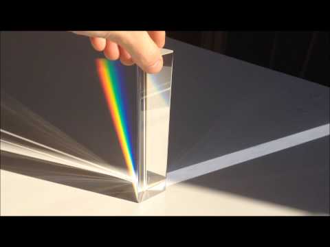 Vídeo: El prisma pot dividir la llum solar?