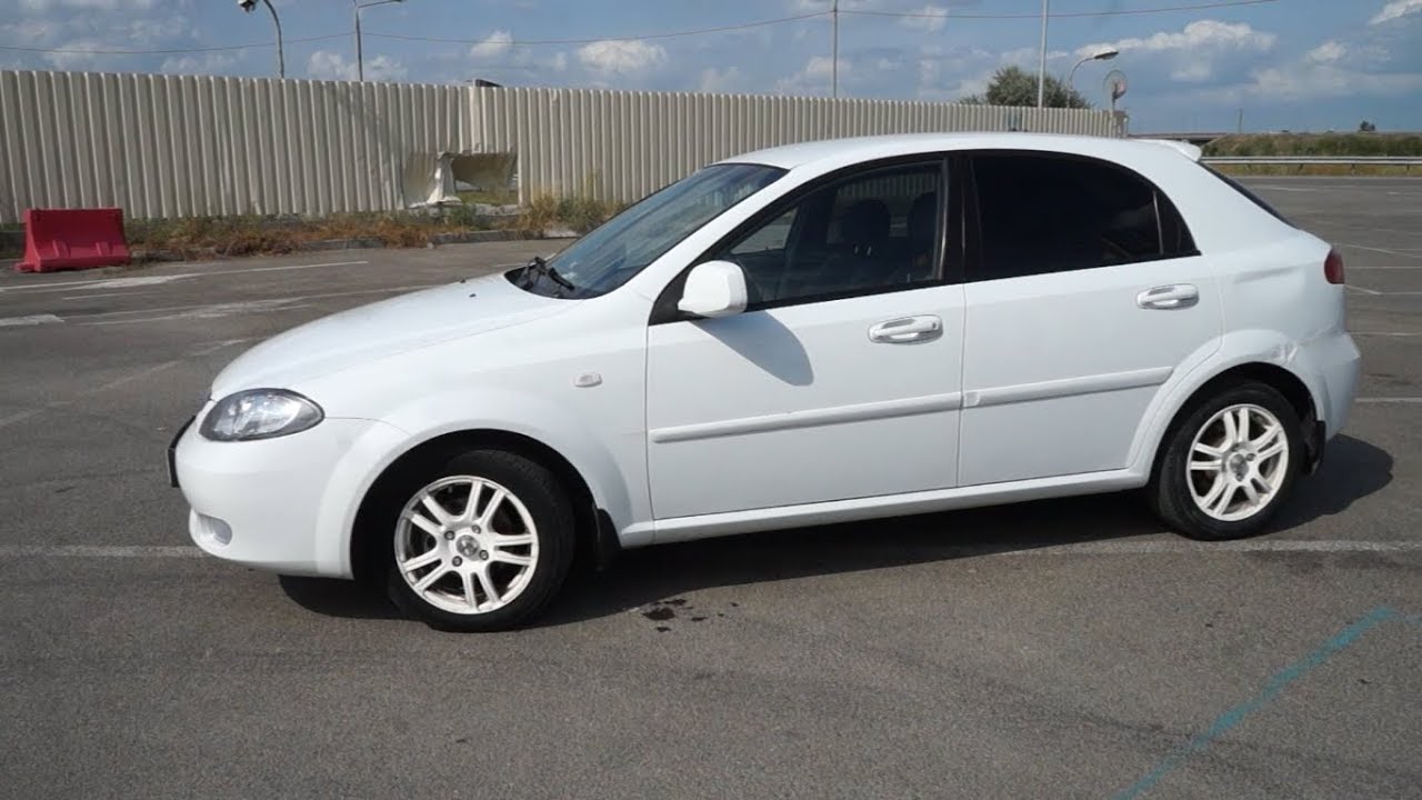 Обзор: Chevrolet Lacetti 2012 г. - YouTube