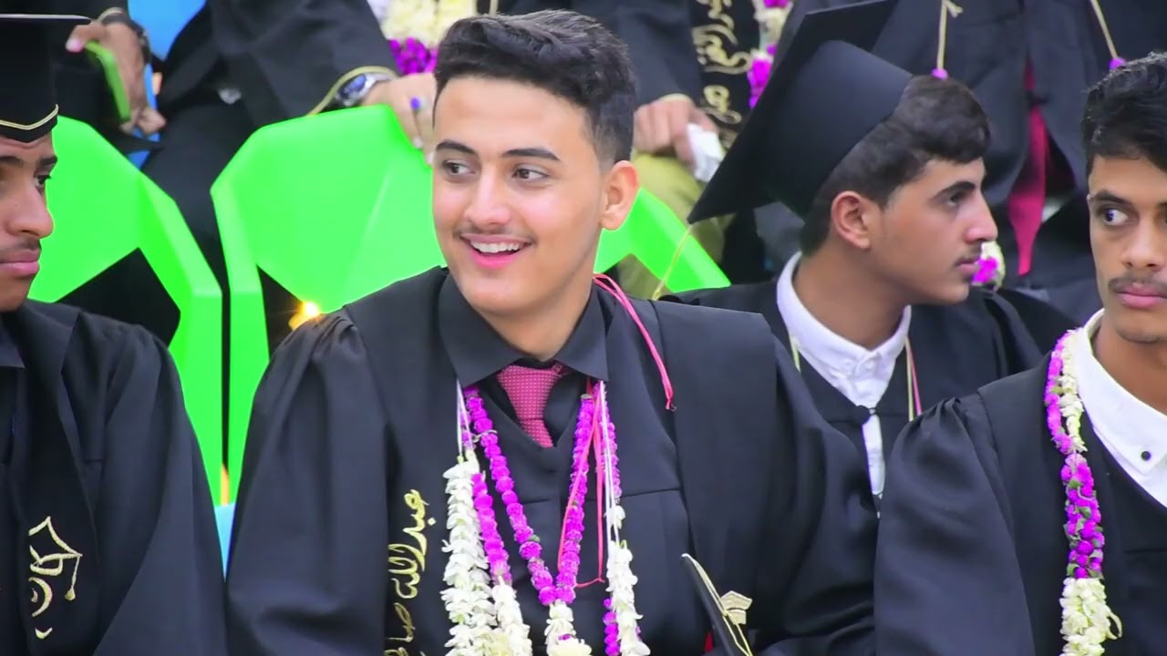 حفل المدرسة النموذجية الحديثة لتكريم اوائل طلابها للثانوية العامه على مستوى محافظة مارب والمدرسة AVC