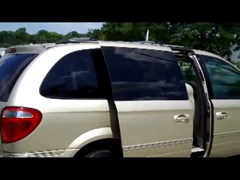 used-2005-chrysler-town-&-country-for-sale-at-honda-cars-of-bellevue...an-omaha-honda-dealer!