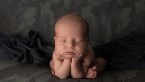 Newborn Photography | Froggy pose composite edit