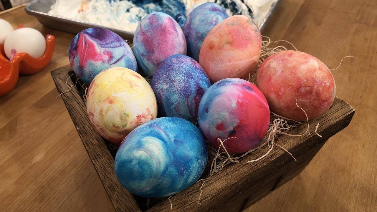 3 Kid-Friendly Easter DIYs: Bunny Balloons, Carrot Centerpiece + Whipped Cream Tie-Dye Eggs | Rachael Ray Show