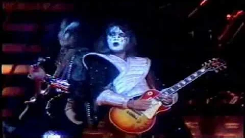 Kiss - Rock And Roll All Nite - Live Houston, Texas 1977 09/02/77 (HQ)