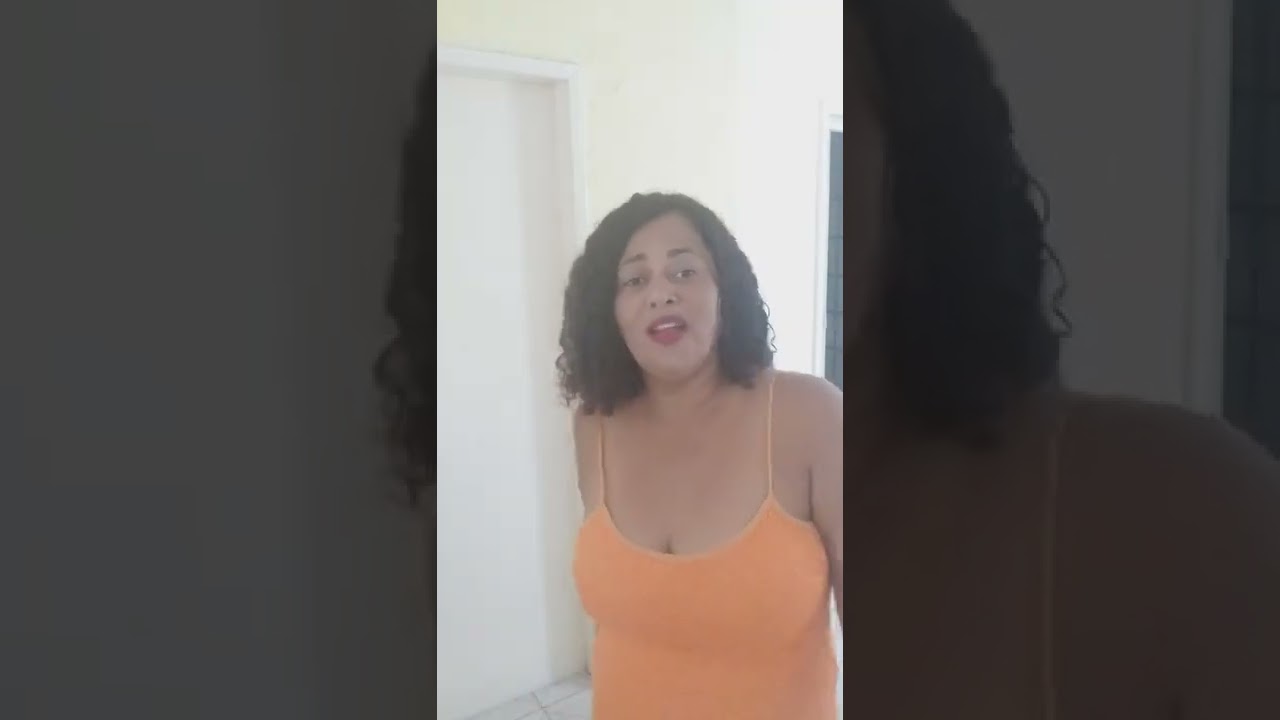 Dila costa canta pro cachorro fofo