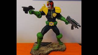 Judge Dredd - building and painting a 1/6th scale kit