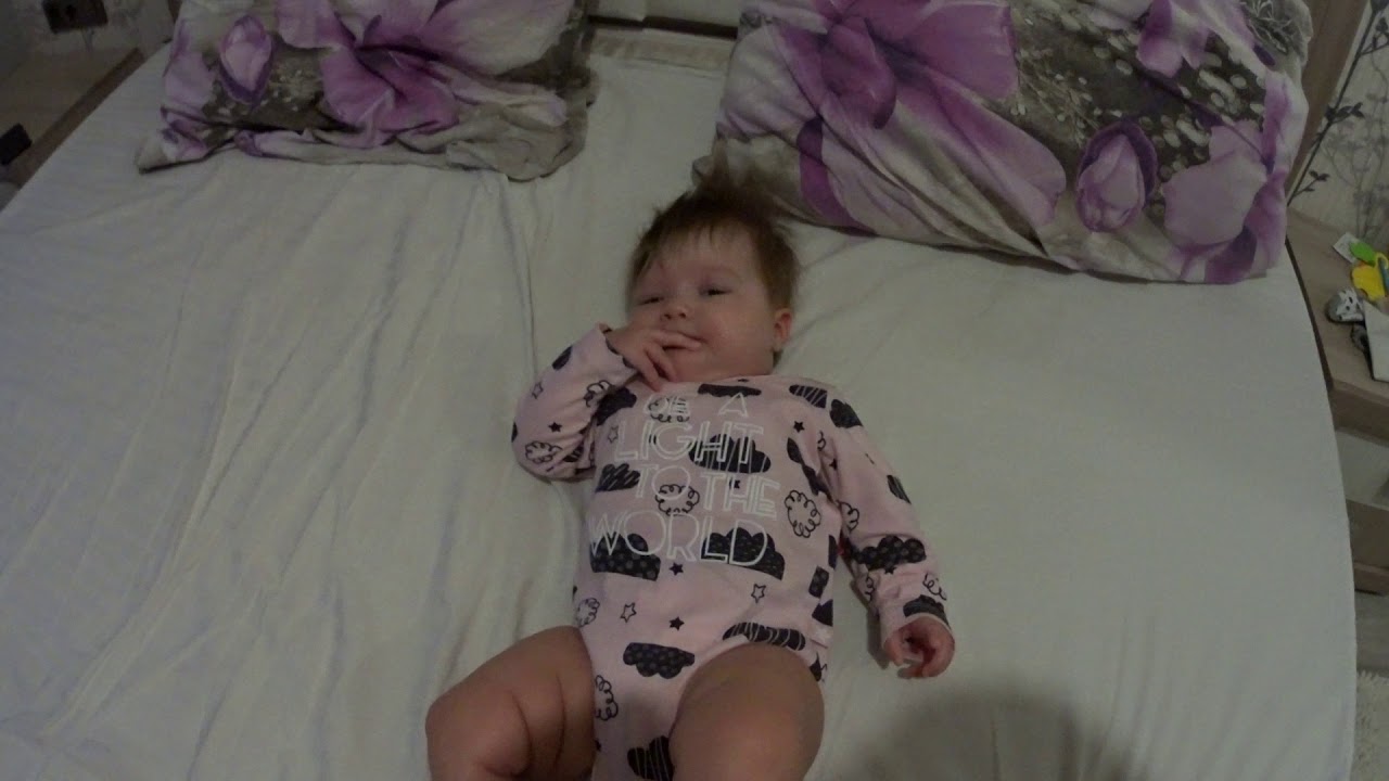 Как справиться с коликами у ребёнка при помощи диеты - YouTube