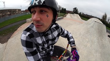 MINI BMX SKATEPARK SHREDDING