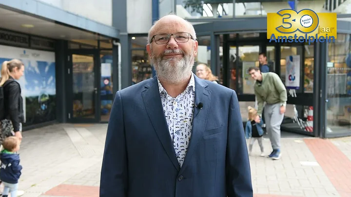 Jan Hazen trekt winnaars 30 jaar Amstelplein