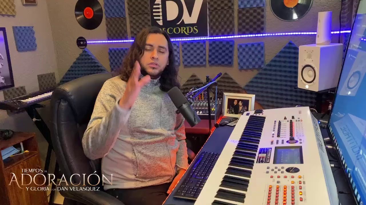 Ofrecemos nuestra a adoración a Dios - Dan Velasquez