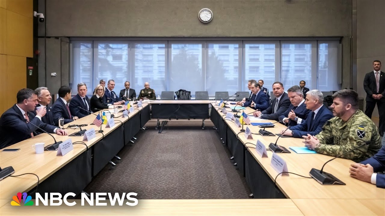 White House keeping draft Ukraine peace plan 'very close to its chest'