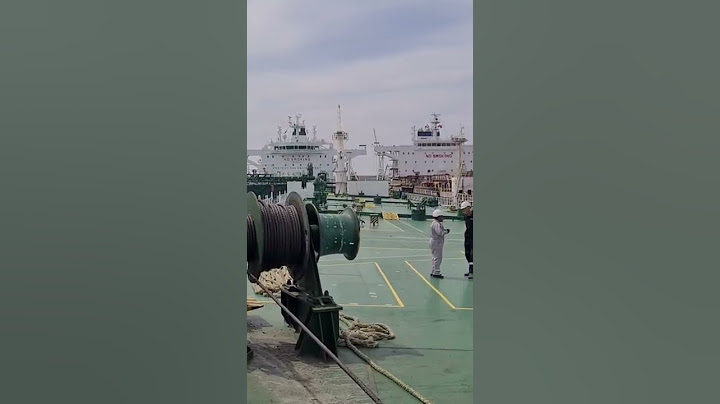 Mooring Operation of a Crude Oil Tanker Alongside Other Tanker