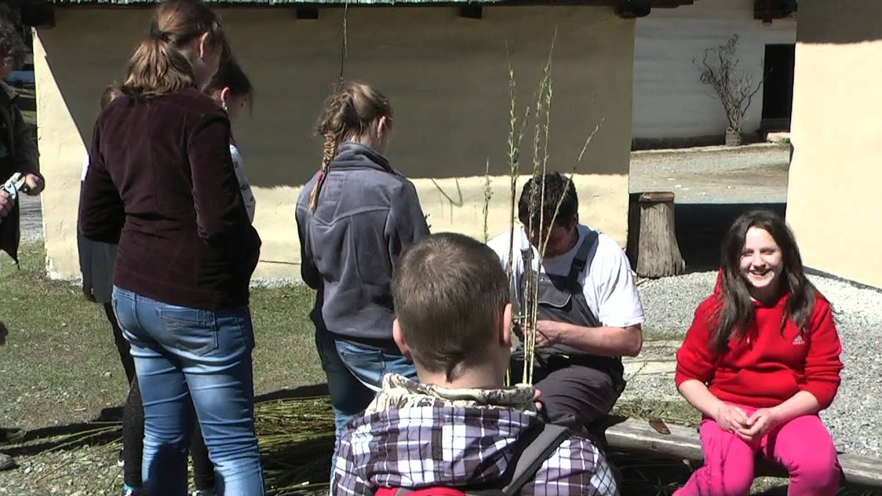 Reportéri objavujú svet práce v škole minulosti a dnes .mp4