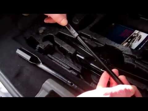 How to change the spare wheel + what tools you should have in boot of Range Rover Sport 2005