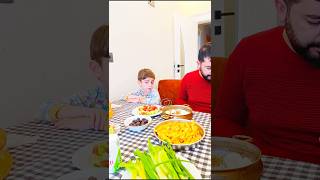 Kalk Hadi Kahvaltı Yap Ahmet Enes Hasta Bı Şey Yemek Istemiyorum Diyor