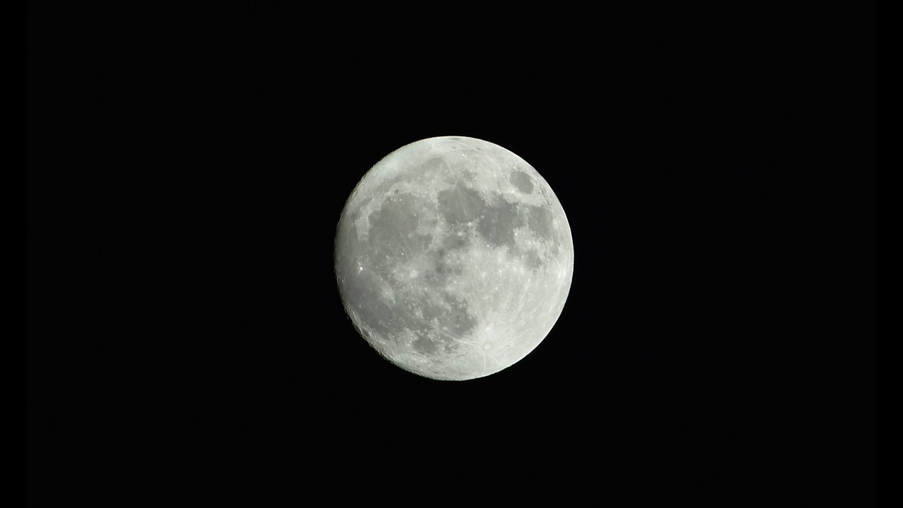 How to shoot (photograph) the moon with a DSLR.