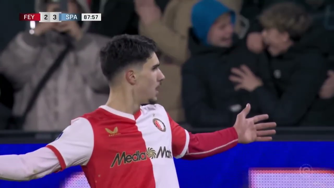 Robin van Persie’s Son Just Did THIS… Two Unreal Goals for Feyenoord