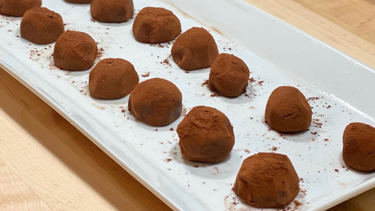 Truffes à la framboise et aux deux chocolats - Recette facile sans