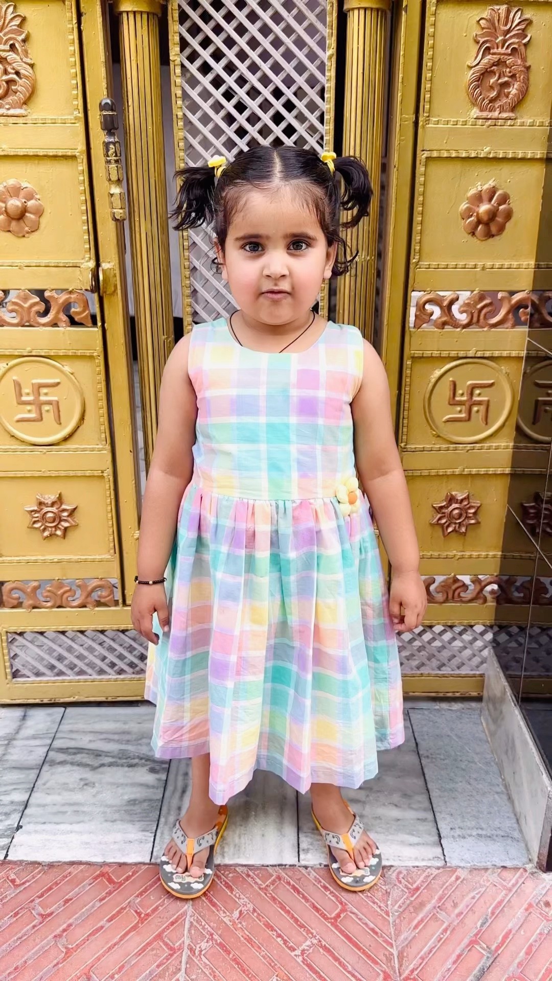 Anaya Ne Uncle Ko Girva Diya ??