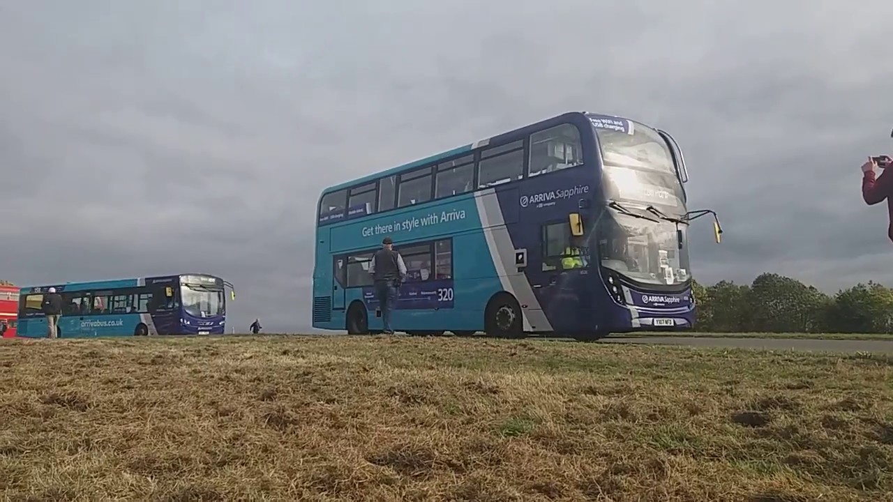 SHOWBUS 2018 - Buses coming out - Sunday 30th September 2018