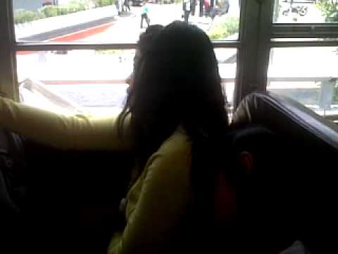 TERESITA DURMIENDO EN EL BUS DL DAMIAN