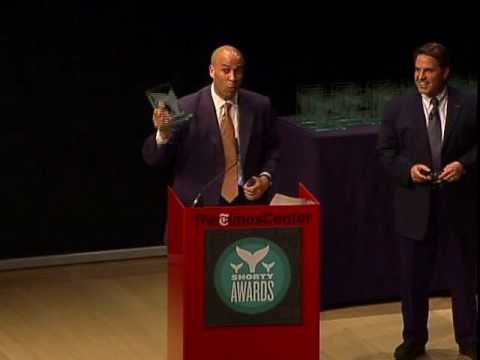 Cory Booker Accepts his Shorty Award