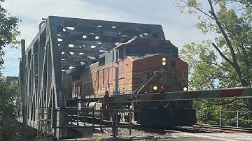 BNSF Grain Train Screaming Over the Mississippi River onto Nicollet Island, Minneapolis, MN #bnsf