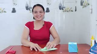 FOLDED SQUARE GIFT BOX OF PAPER IN 2 COLORS RED AND LIGHT GREEN FOR YOUR BEST FRIEND'S BIRTHDAY GIFT