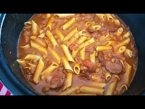 Macarrão com Lentilha e Calabresa