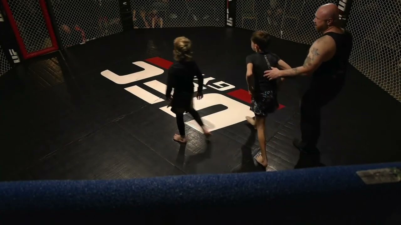 EFL 2   Jace Darwin vs Cannon Rivers