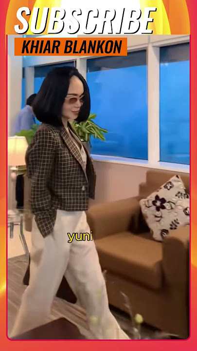 GAYA BUSANA YUNI SHARA SAAT NYANYI DI PANGGUNG TUAI SOROTAN #shorts #yunishara #gaun #penampilan