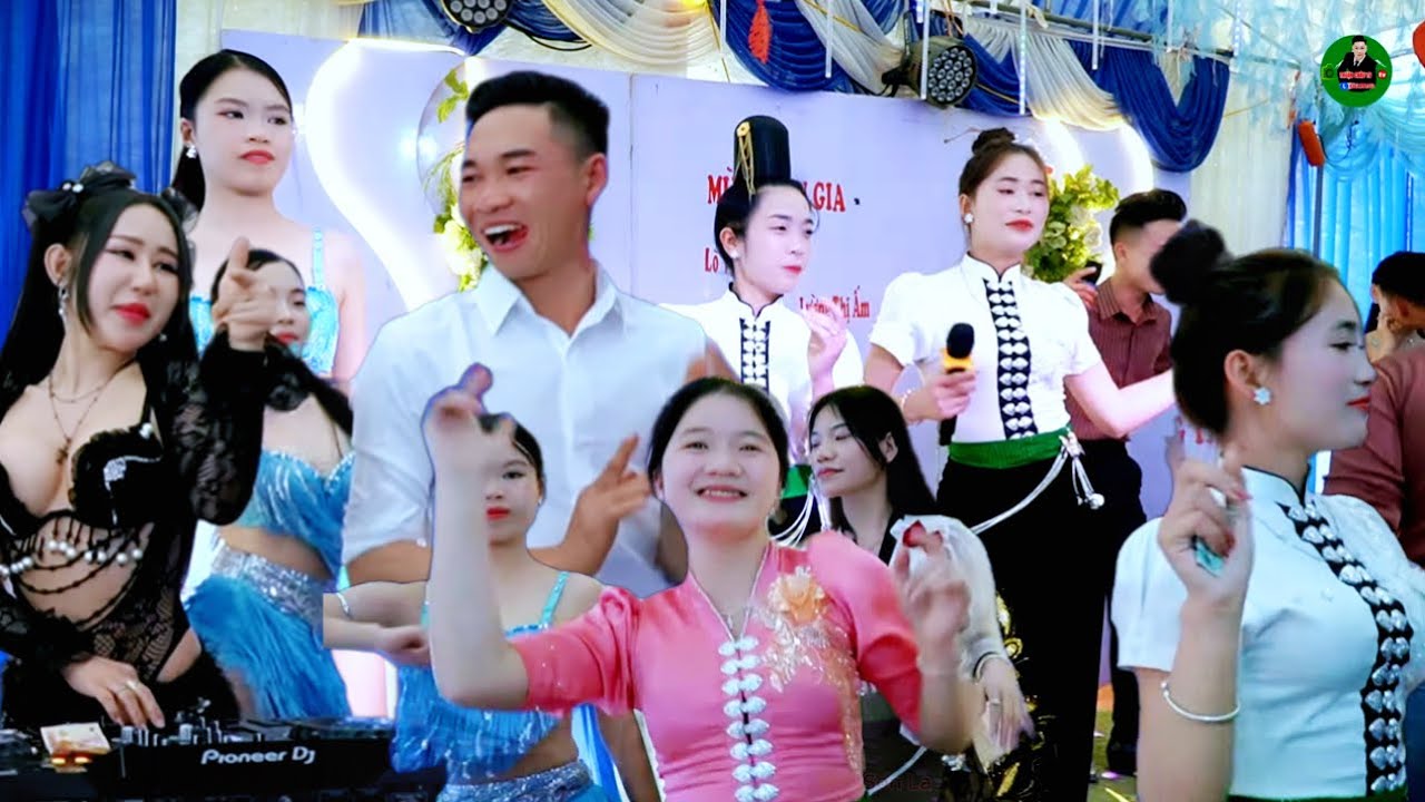 Новейшая музыка 2026 года. Празднование новоселья г-на и г-жи Ло Ван Лун и Луонг Тхи Ам в деревне...