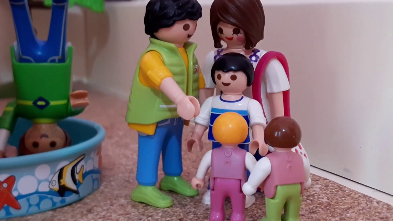 PLAYMOBIL/ΜΟΝΟΣ ΣΤΟ ΣΠΙΤΙ/SOLO EN CASA/PLAYMOBIL AND BABIES BY AZINA