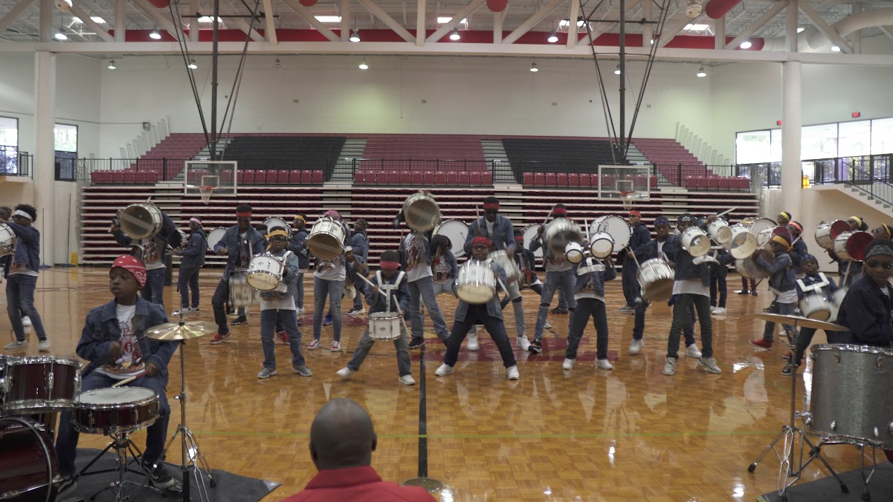 Amazing Drummers Perform On The Drum Line featuring Atlanta Drum