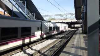 334 con Talgo Madrid-Cartagena en Villaverde Bajo