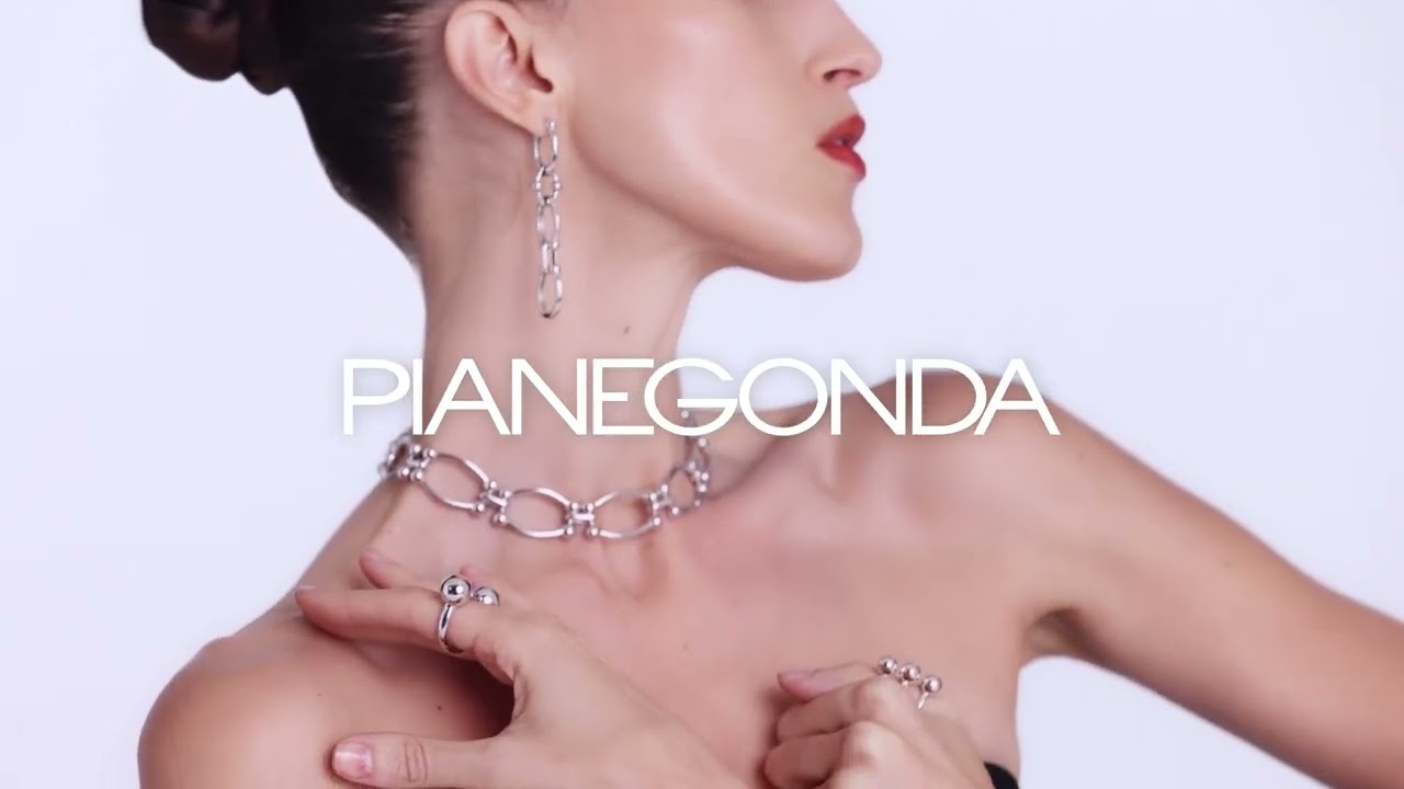 Anna Cleveland - Pianegonda Brand Ambassador 2024