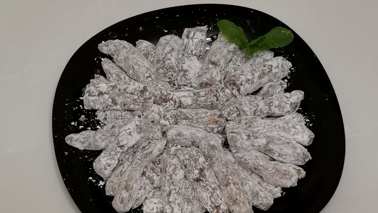 سجق الجوز بدون دبس (ملبن) يمكن عمل الحلقوم بنفس المكونات والطريقة لكن بدون جوز