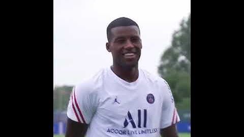 Wijnaldum destroys Mbappe