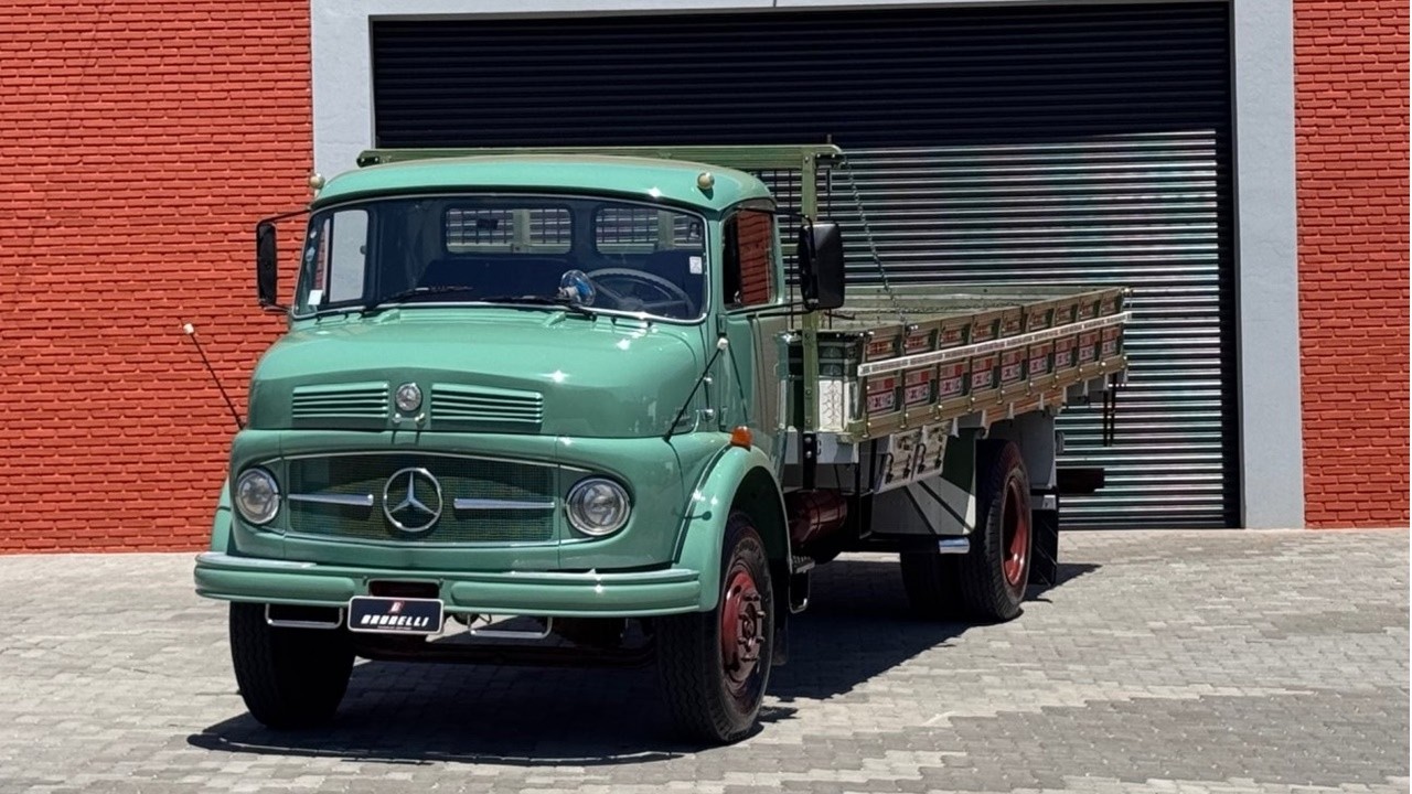 CAMINHÕES DE COLEÇÃO À VENDA