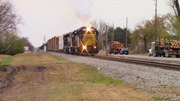 CSXT F732 With an GP38-2/Slug GP40-2 Slugset Killer Horn Show and takes it to Notch 8 good size too!