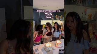 What we all wore to a y2k (2000’s)party 🥳💗 #2000 #y2k #party #friends  #2000’stheme #birthday