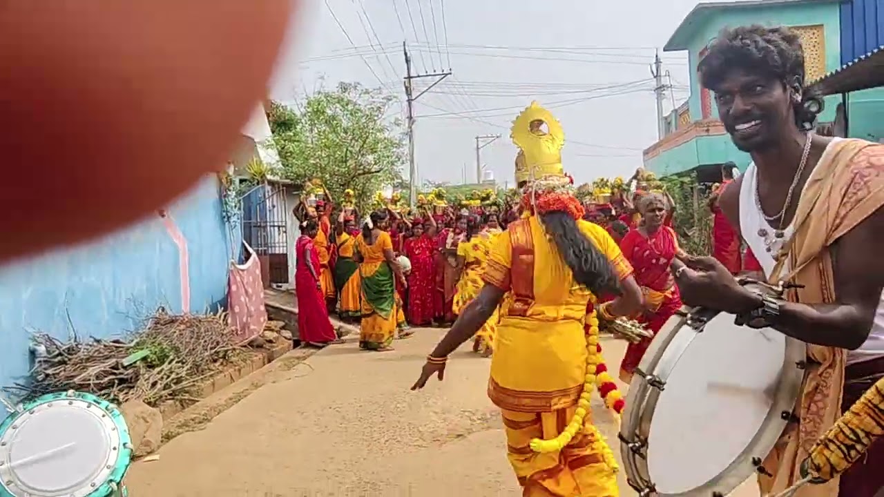 சக்தி பூஜையில் ஆக்ரோஷமாக ஆடி வருகிறோம் பக்த கோடிகள் காளியும் சூலியும ஆடி வருகிறார்கள் 🔥🔥🔥