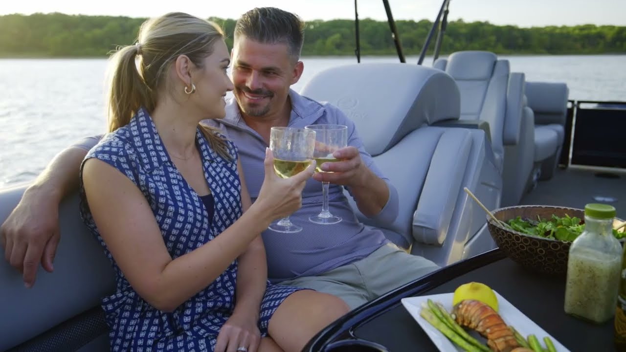 2024 REGENCY 230 DL3 Luxury Pontoon | A Day on The Water