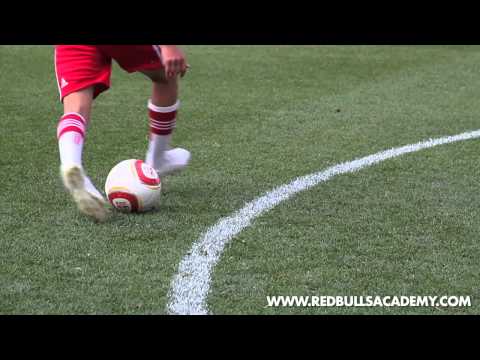 Combination Turns - The Stop Turn and Step Over [New York Red Bulls Academy]