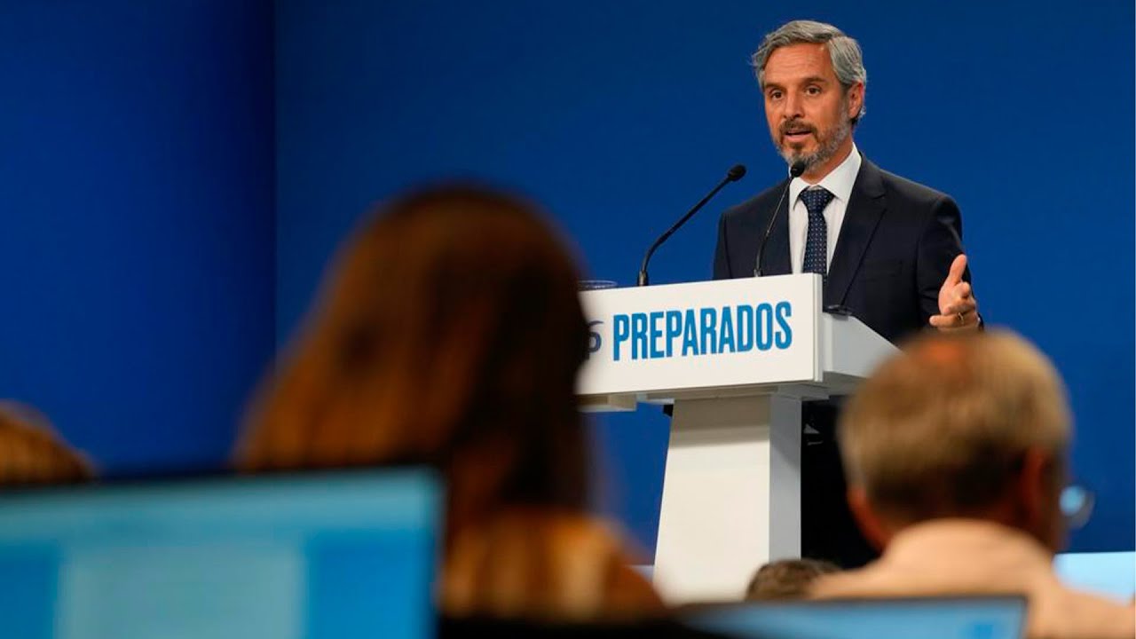 Juan Bravo ofrece una rueda de prensa tras el comité de dirección ...