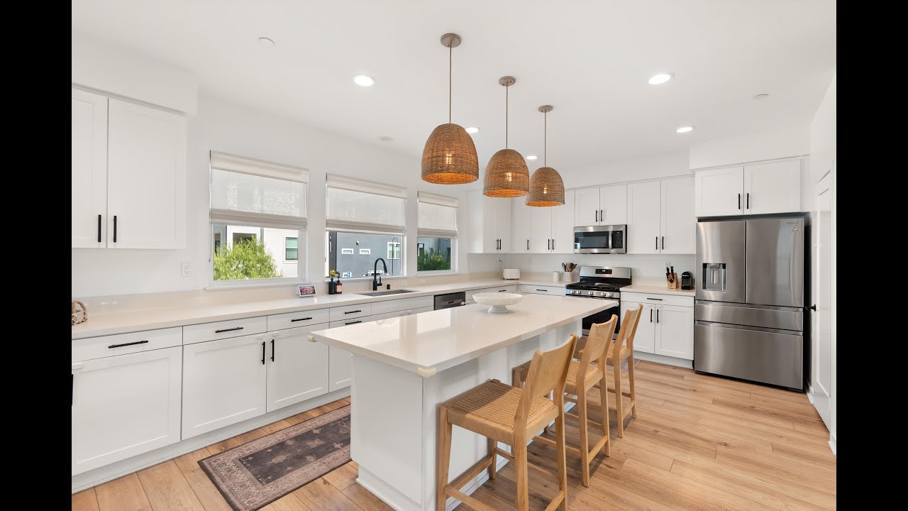 519 CALIEGH  |  WESTSIDE COSTA MESA  |  $5,900/MO