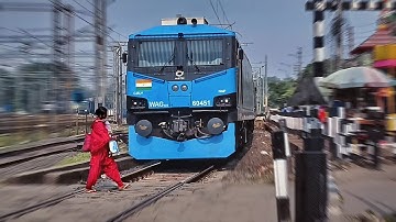 Dangerous Railway Crossing | Indian Railways