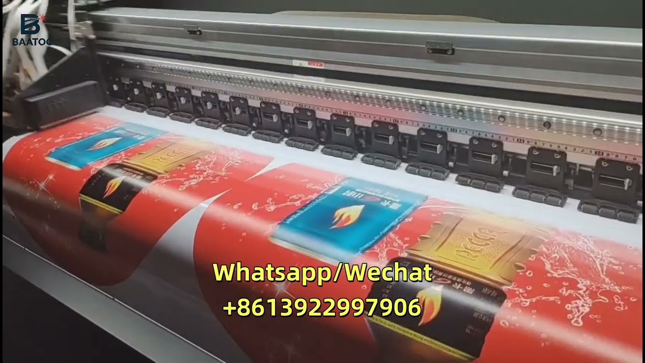 Our client,an advertising company,is printing a large-format poster with our inkjet printer.