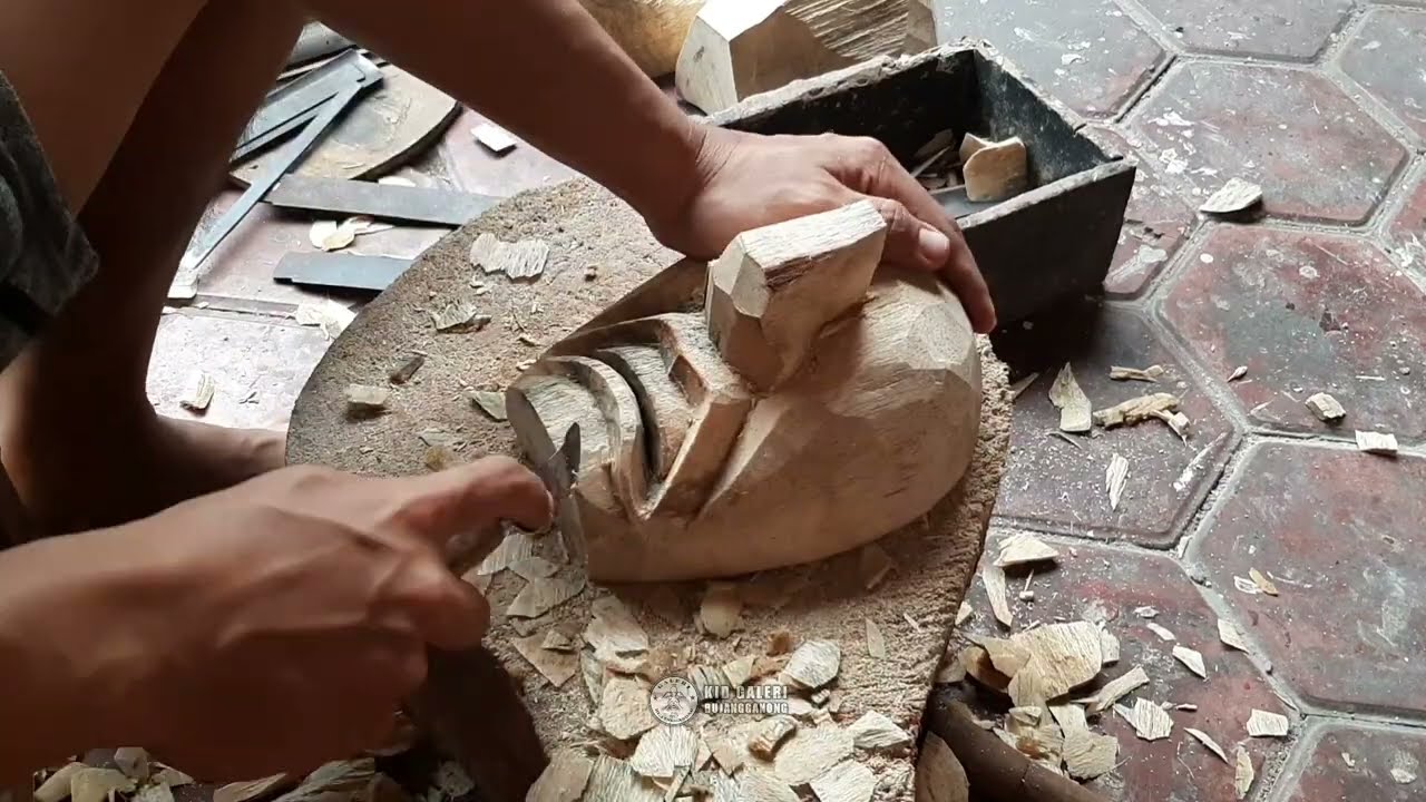 Membuat topeng bujang ganong pakem mata keatas