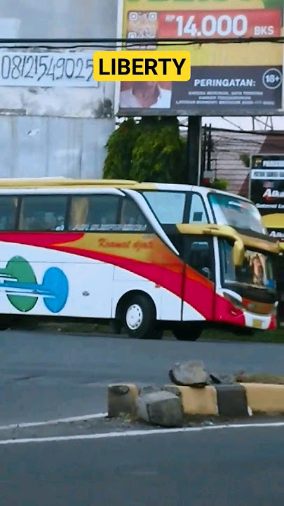 Kramat djati Liberty menikung syahdu #videobus #storybus #shorts #kramatdjati